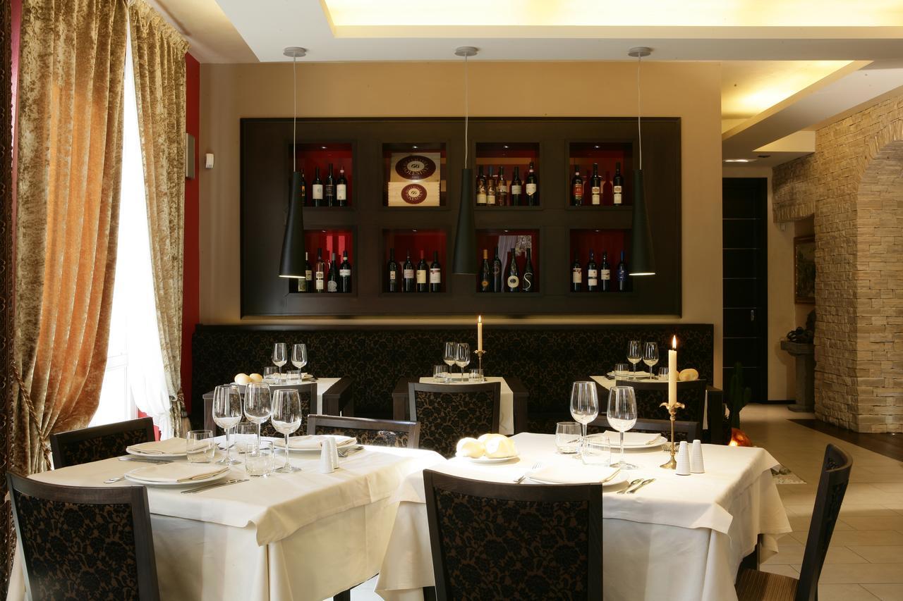 Albergo Ristorante Marcheno Luaran gambar